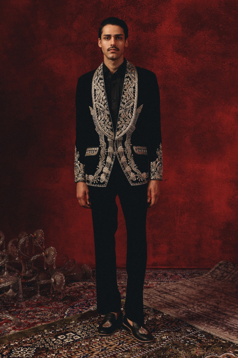 Shahenshah Noir – Black & Gold Hand-Embroidered Tuxedo