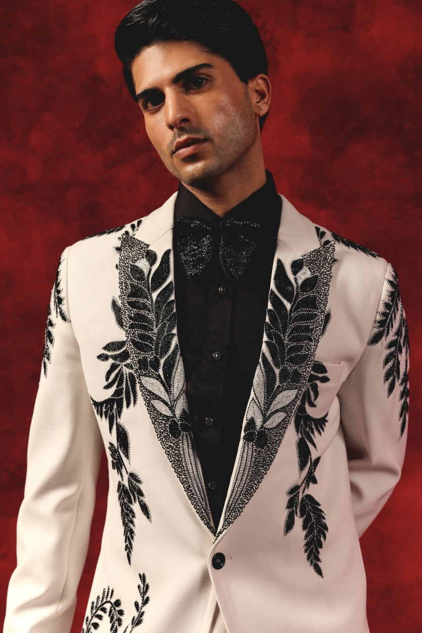 Nazm-e-Noor – White Tuxedo with Black Thread & Katdana Embroidery