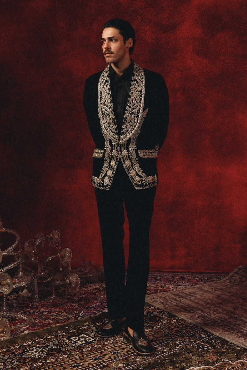 Shahenshah Noir – Black & Gold Hand-Embroidered Tuxedo